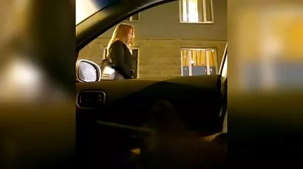 Pointen modstår angrebet dansk sex video af en stor pik.