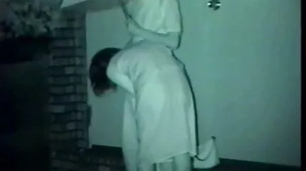 Veninder knepper fødselsdagspigen dansk cam girl med en strapon.