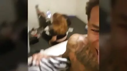 Læreren rejser en danske sex cam beskeden pige til køn.