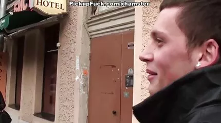 Stepmom rejser steddatter dansk sex video for køn.
