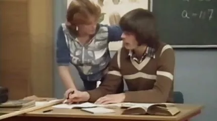Fransk Amanda Bellucci er tvunget til at kneppe danskporno med en advokat.