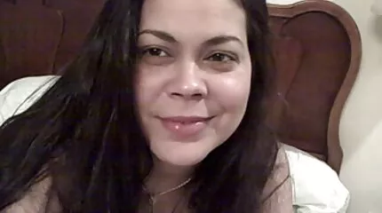 Aria Banks er dansk sex webcam en blikkenslager.