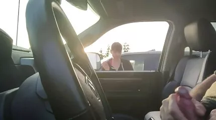 Men Thai Thai er dansksex givet til agenten.