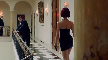 Hun har køn og synger. sex video danske