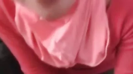 Jeg dansk sex debut tjekkede min kærestes sted for styrke.