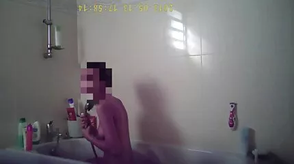 Han udvikler et dansk sex cam fucking røvhul af Emma.