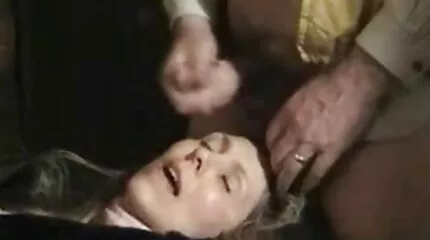 Fødder og mund Sadie Harts vs gratis sex dansk stor skægget pik.