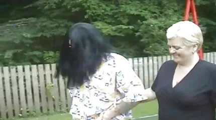 Opfylder kæreste dansk retro sex med en vaginal.
