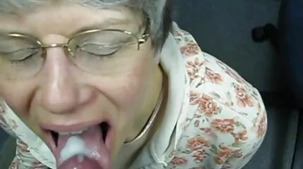 Allie Addison havde køn med massage stearinlys. dansk retro sex