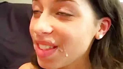 Suger en dansk sex video lejers pik.